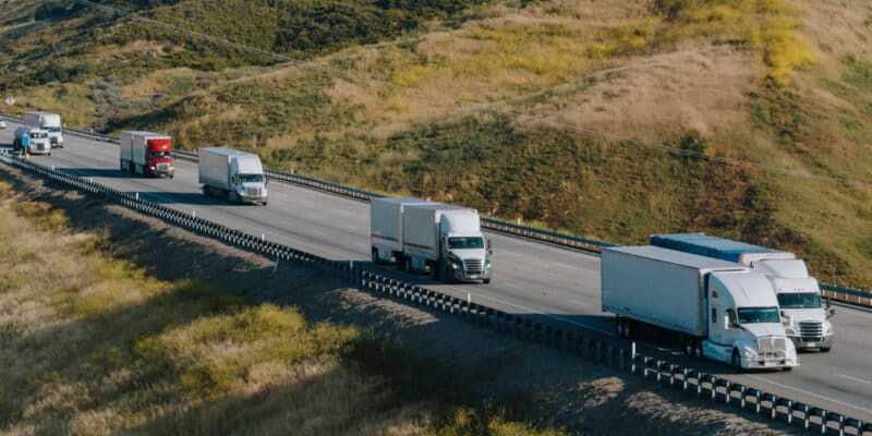 Entra en la era de la IA logística con Uber Freight