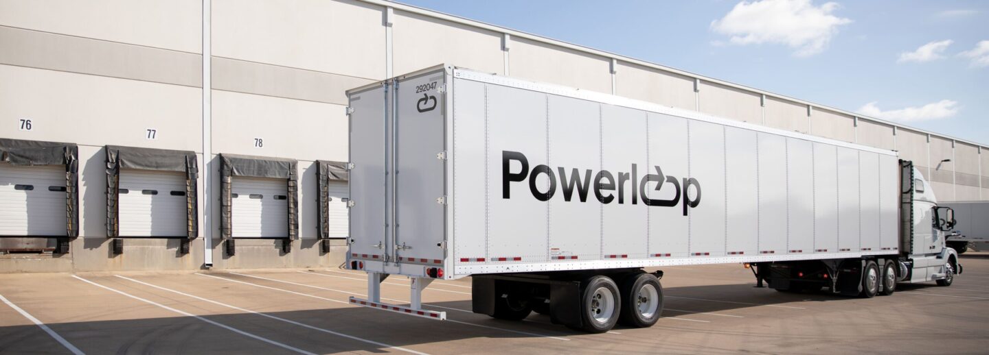 Uber Freight Powerloop truck outside of loading docks